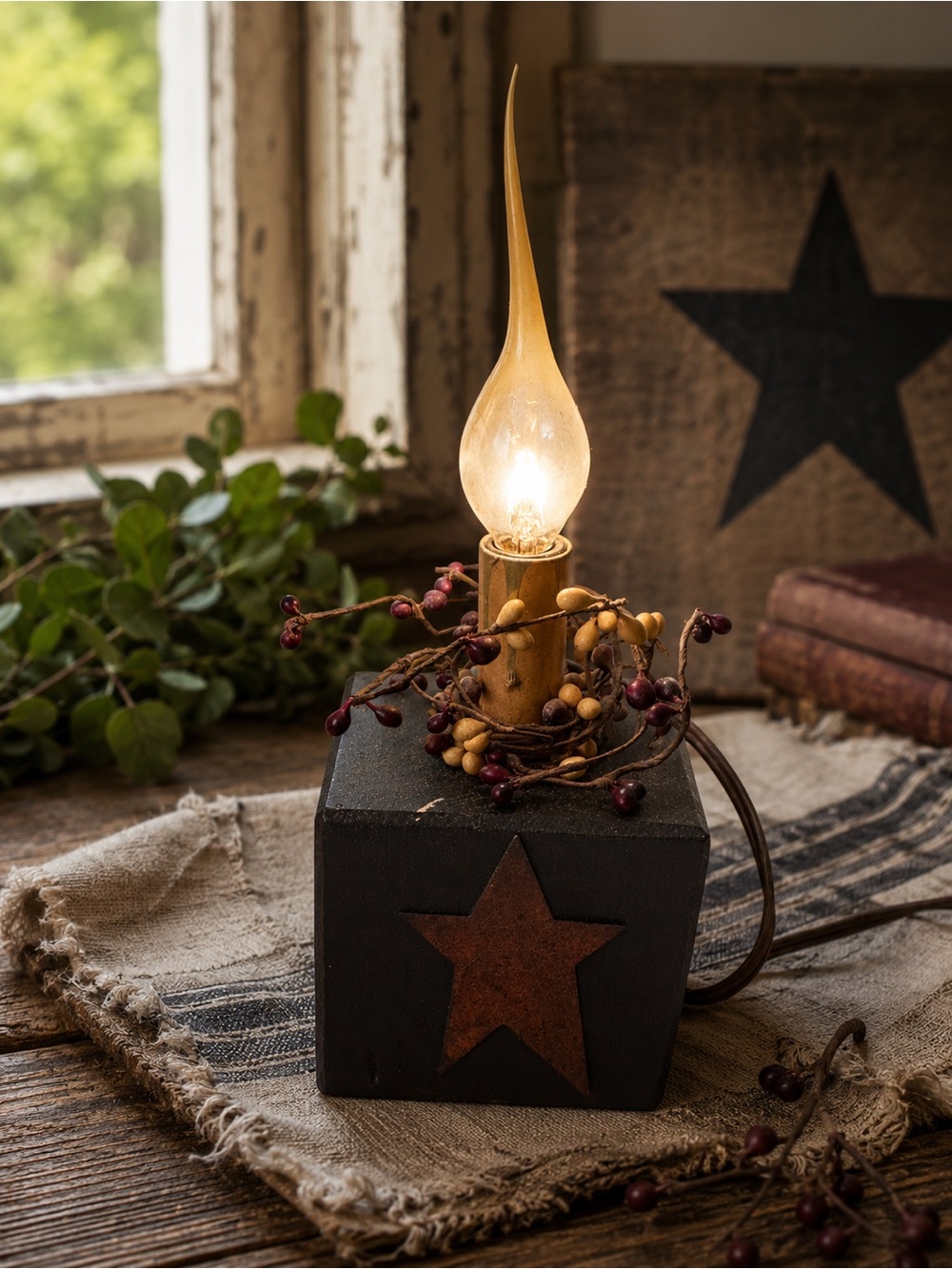 Primitive Farmhouse Star Accent Lamp Rustic Black Wood Berry Garland Country Dec